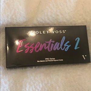 Violet Voss Essentials 2 Palette